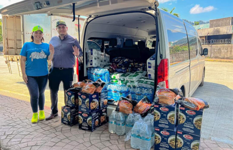 Lleva Carlos Molina víveres a las familias afectadas por las lluvias en la región Norte