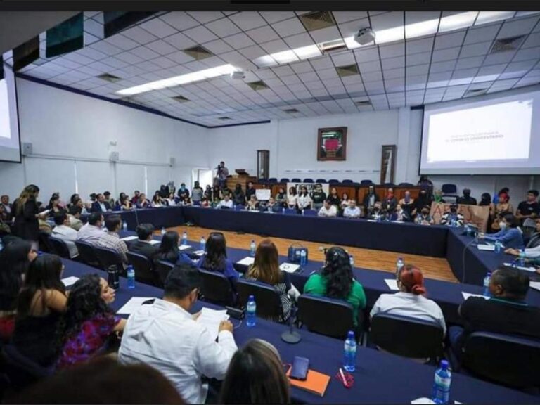 Universidad de Querétaro regresará a clases el 3 de noviembre; acaba paro