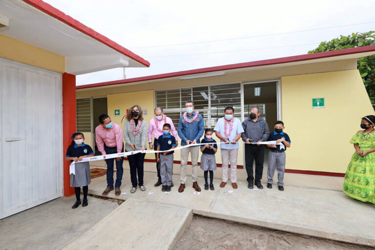 Rutilio Escandón inaugura espacios educativos en la Primaria Rafael Ramírez Castañeda