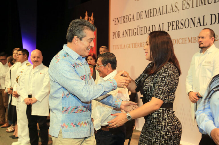 Reconoce Verónica Alcázar trabajo del gobernador en el sector salud