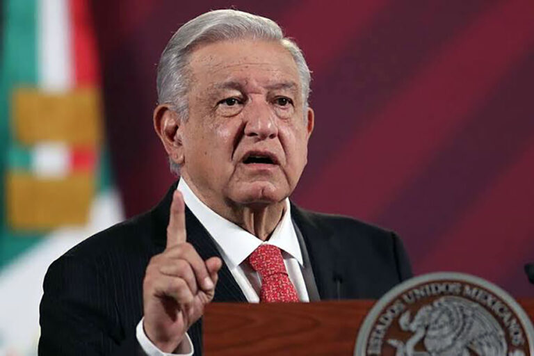 Pide AMLO, un tanto irónico, paciencia a la oposición; ‘esperen el voto del pueblo’