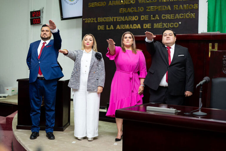 Mesa Directiva toma protesta a diputados en Congreso del Estado