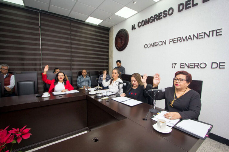 Congreso del Estado otorga licencias temporales a funcionarios municipales