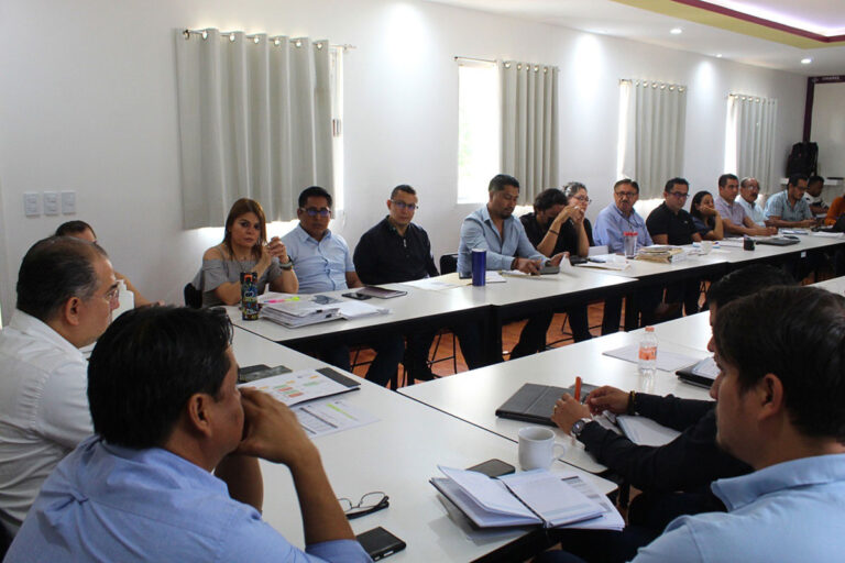 Revisan avances y metas en materia de infraestructura escolar pública