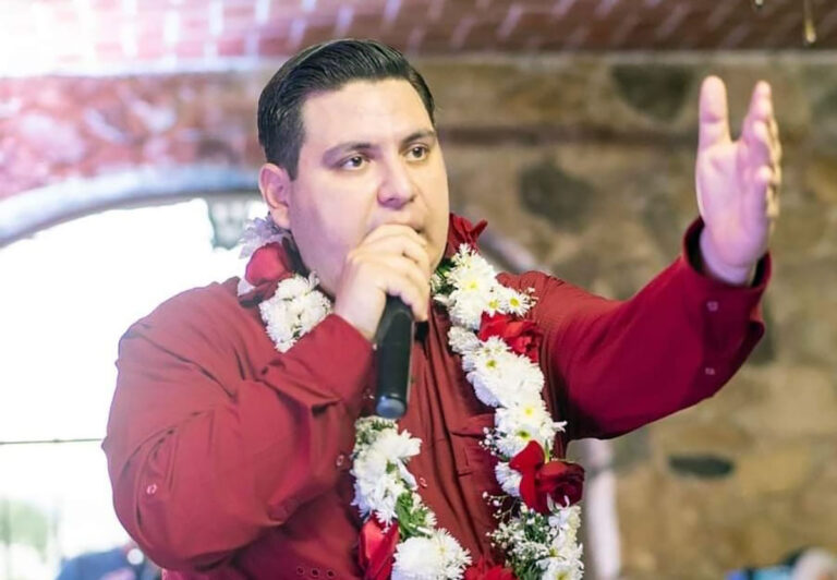 Llama Carlos Molina a la unidad y a priorizar el bienestar del pueblo