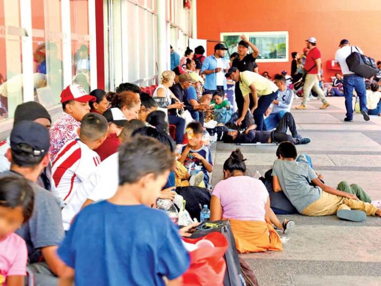 México pide a EU solución de fondo sobre migración