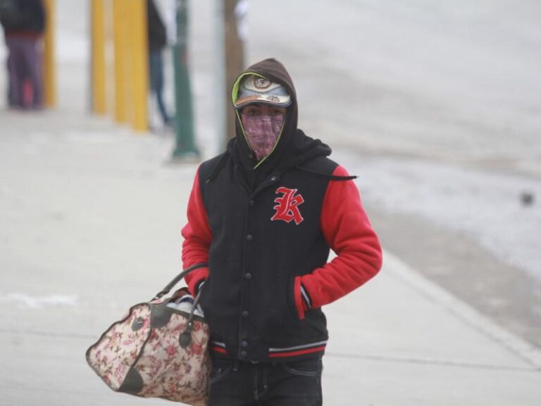 Llaman a vacunarse contra influenza en Chihuahua ante llegada de cuarta tormenta invernal