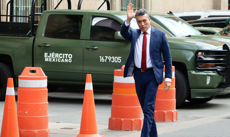 Rutilio Escandón participa en reuniones con AMLO para abordar temas de salud, acceso a internet y reconstrucción