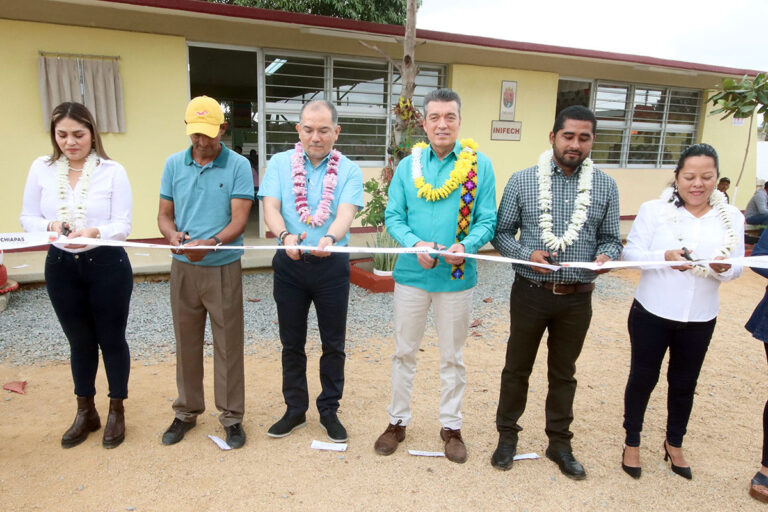 En Jiquipilas, Rutilio Escandón inaugura espacios educativos en la Primaria ‘Pilar Espinosa de León’