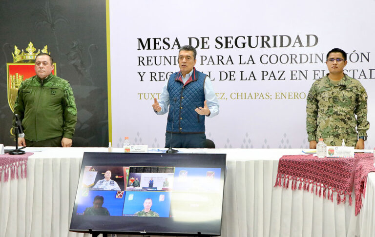 Carrera de Piloto Aviador de la Enaproc crece en beneficio de la juventud: Rutilio Escandón