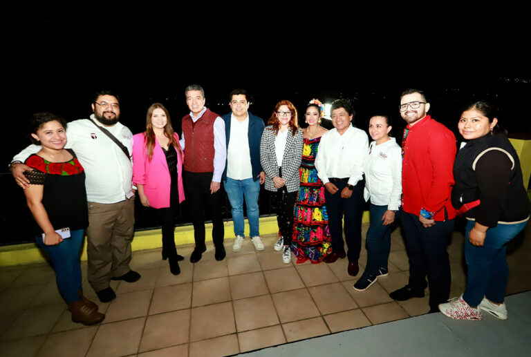 Atestigua Rutilio Escandón el tradicional Combate Naval de Chiapa de Corzo