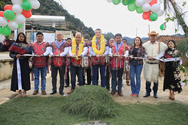 Inaugura Rutilio Escandón Sistema de Alcantarillado en la localidad San Nicolás Buenavista, de Zinacantán