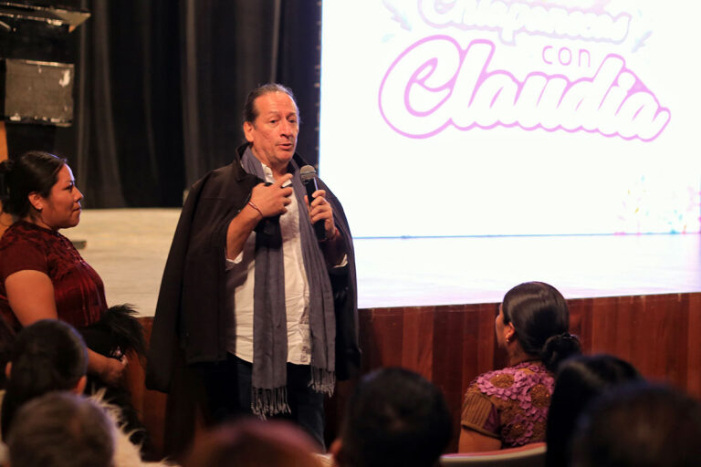 En SCLC, proyectan ‘Claudia, el Documental’ doblado al tsotsil