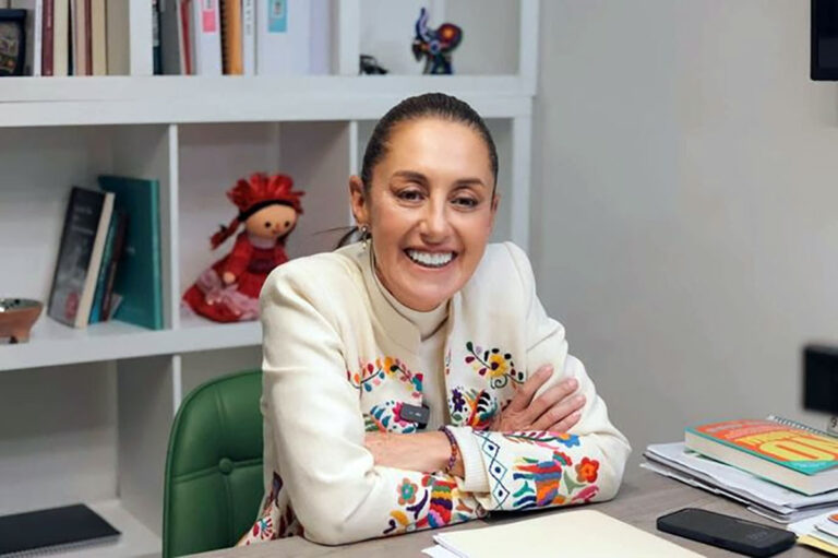 Siempre es mejor que la economía se riegue desde abajo: Claudia Sheinbaum