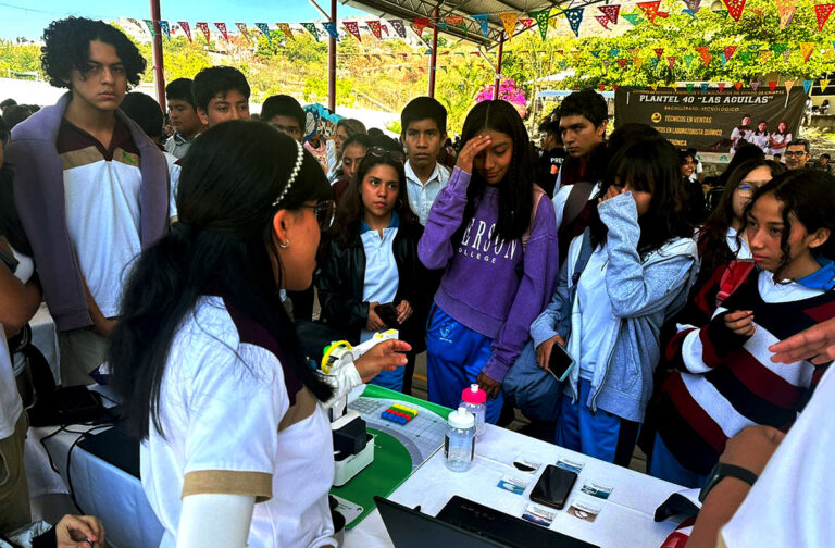 Estudiantes del CECyT 40 Las Águilas presentan Exposición de Proyectos 2024