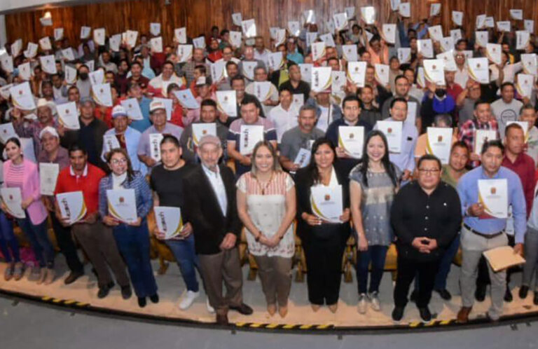 Icatech entrega constancias de capacitación a operadores del transporte público de la Meseta Comiteca Tojolabal