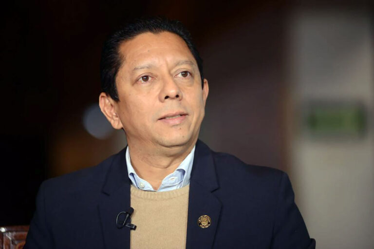 No se lucha por cargos públicos sino por ideales y principios: Llaven Abarca