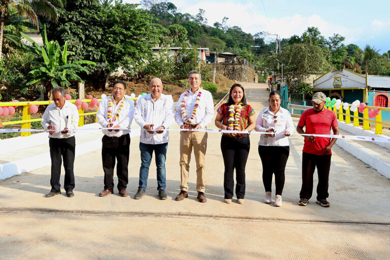 Beneficia Rutilio Escandón con construcción de puente vial a habitantes de Escuintla