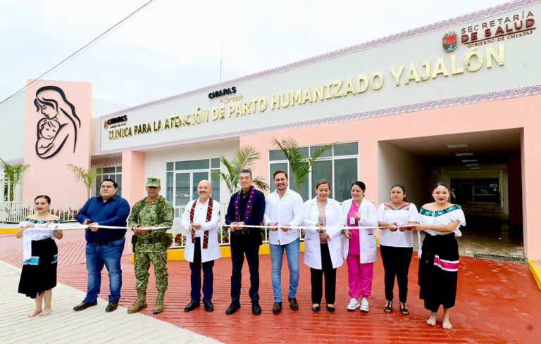 En Yajalón, Rutilio Escandón inauguró la Clínica para la Atención de Parto Humanizado