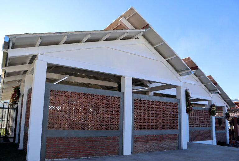 Construye SOP mercado en Zinacantán para potencializar venta de flores