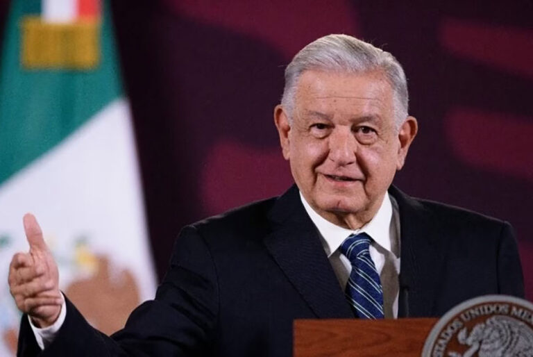 Pide López Obrador pruebas sobre actos de corrupción en programas Bienestar