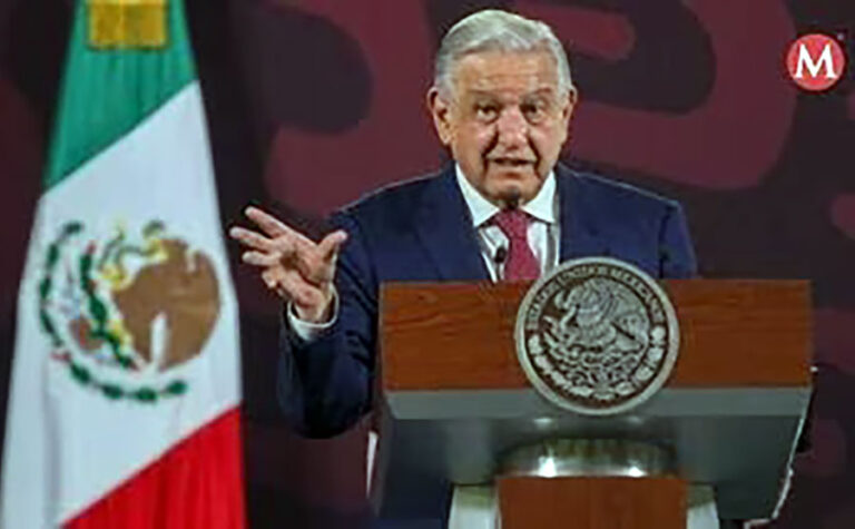 Refrenda AMLO descalificaciones al desempeño del Poder Judicial