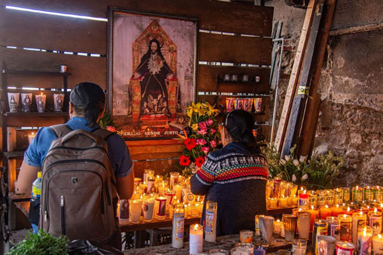 Indígenas mayas tsotsiles imploran justicia y paz con celebración del Justo Juez