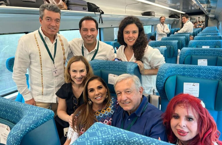 Acompaña REC a AMLO en recorrido del tren Maya