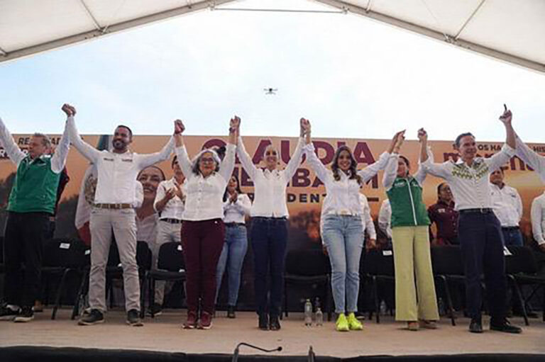 ‘Con estrategia, con honestidad vamos a seguir construyendo la paz para nuestro país’