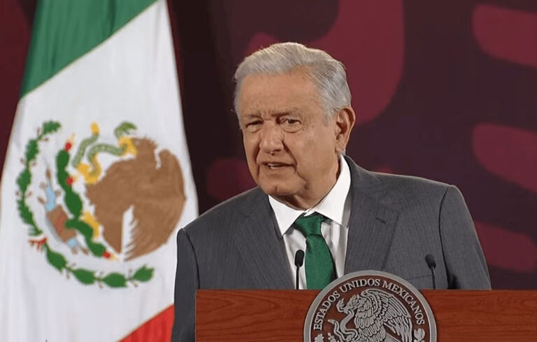 Califica AMLO de ‘mentira colectiva’ la polémica sobre el fondo de pensiones