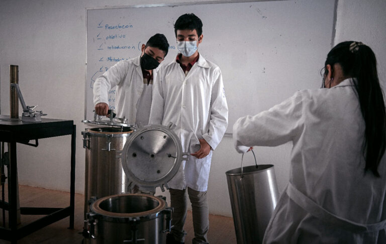 CECyT 09 El Parral brinda habilidades profesionales mediante la carrera de Técnico en biotecnología