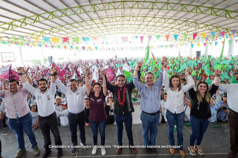 Miles de villacorceños reciben el mensaje de paz de Eduardo Ramírez