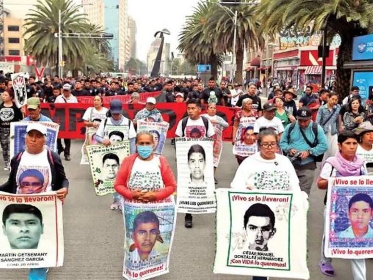 Ley de Amnistía nos ayudará en el caso Iguala: Andrés Manuel López Obrador