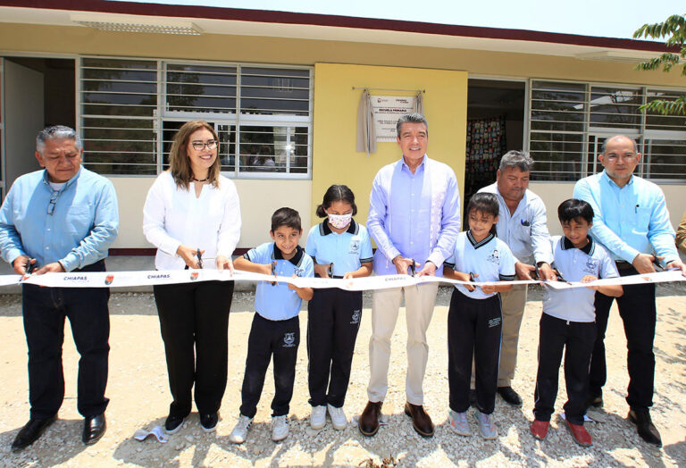 En Tuxtla Gutiérrez está garantizada la educación de calidad: Rutilio Escandón