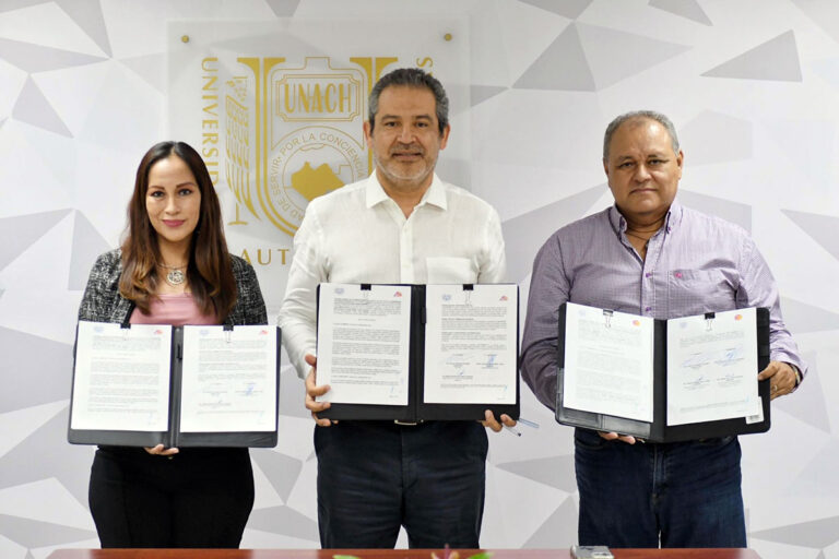 Iniciativa Privada y UNACH  suscriben acuerdos en beneficio de la comunidad universitaria