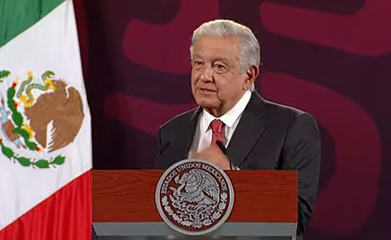 Presidente López Obrador agradece lealtad a los legisladores de la coalición