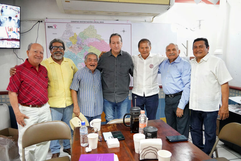 Reunión de amigos de la histórica izquierda social de Chiapas