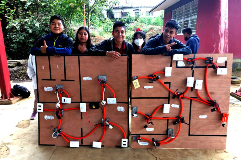 CECyTE Chiapas promueve la carrera de Técnico en Electricidad