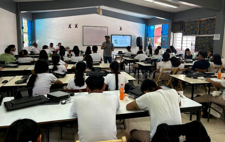 CECyT 14 Jesús María Garza realizan foro taller sobre el conocimiento e innovación para el futuro