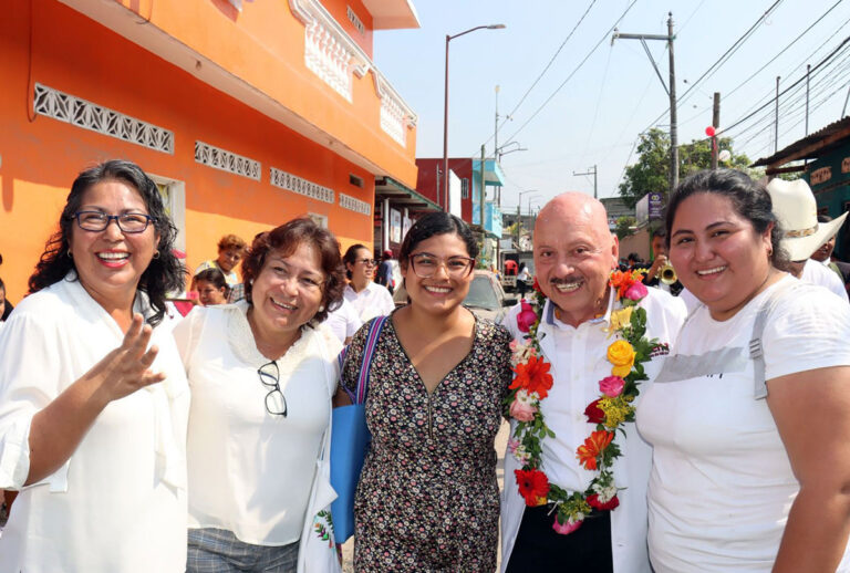 Madres de familia, prioridad desde el Senado: Dr. Pepe Cruz