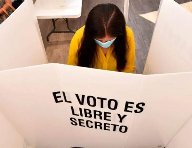 Rechaza INE prohibir celulares en casillas ante petición de la oposición