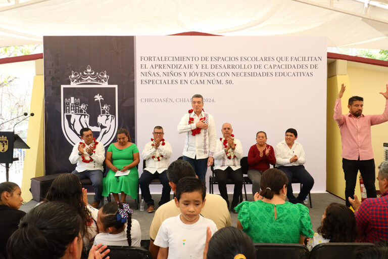 40 estudiantes, docentes y directivos beneficiados con el CAM No. 50: REC