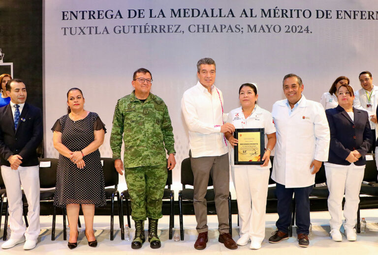 Reconoce Rutilio Escandón labor incansable de los enfermeros