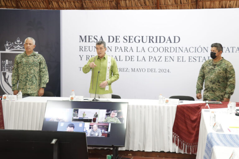 Se combaten 13 incendios activos