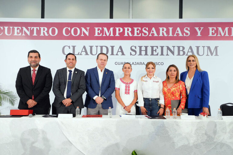 No podemos pensar en el divorcio de la gran empresa con la pequeña empresa: Sheinbaum