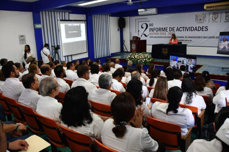 Alcanza facultad de ciencias de la administración de Tapachula número histórico de estudiantes becados