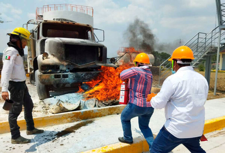 Unidad Interna de Protección Civil de la Secretaría de Bienestar realiza curso de Protección Civil