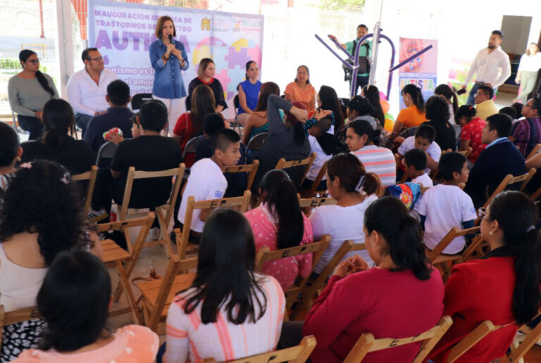 Inaugura DIF Chiapas área de Autismo en La Trinitaria