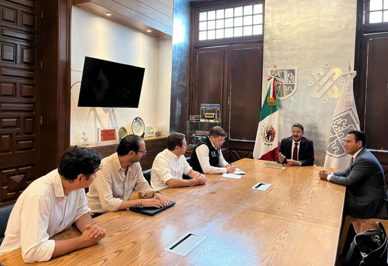 Eduardo Ramírez se reúne con Martí Batres