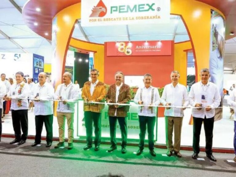 Banderazo al Congreso Mexicano del Petróleo